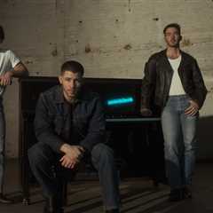 The Jonas Brothers Unveil ‘Greetings From Your Hometown’ Cover Art Shot in Native New Jersey