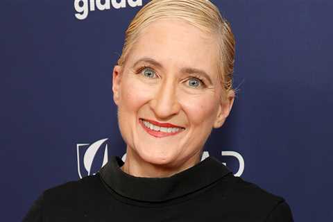 'I Kissed a Girl' Singer Jill Sobule Dies In House Fire at 66