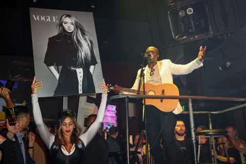 Watch: Seal Surprises Miami Club With Late-Night ‘Kiss From a Rose’ Performance for Daughter’s..