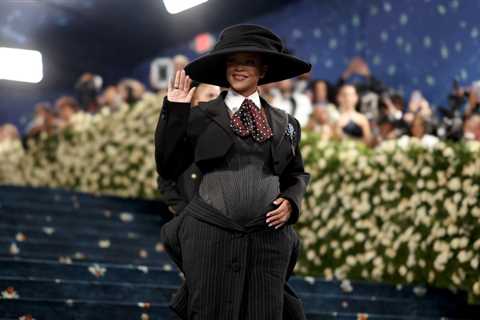 Rihanna & Her Baby Bump Close Out the 2025 Met Gala Red Carpet