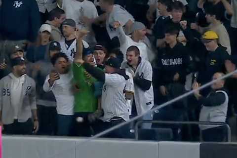 Yankees fan secretly swipes Aaron Judge home run away as supporter who caught ball celebrates with..
