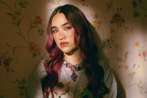Ela Taubert Breaks Down 5 Essential Tracks From Her Debut Album, ‘Preguntas a las 11:11’