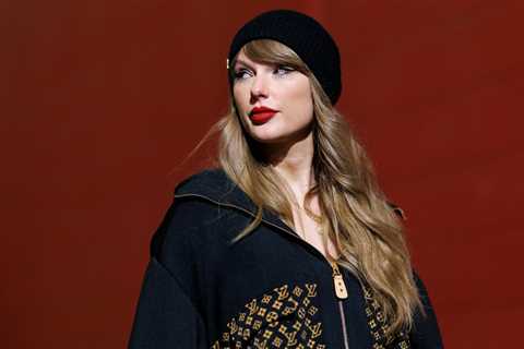 Here’s Why Swifties Are Convinced Taylor Swift Is Going to Announce Something at the 2025 AMAs