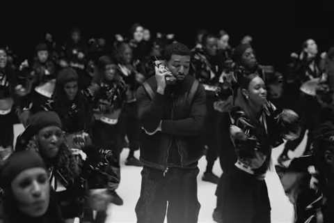 Drake Dials Up His 40th No. 1 on Rhythmic Airplay Chart With ‘Nokia’