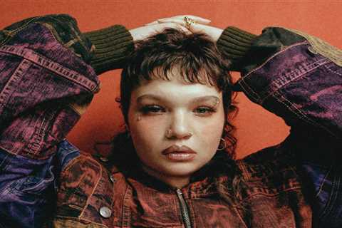 Lola Young Shares Playful New Single ‘One Thing’: Stream It Now