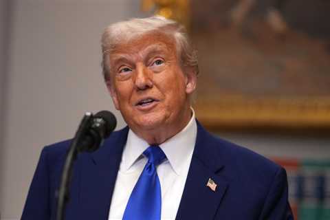 Donald Trump’s ‘Attacks’ on Taylor Swift & Bruce Springsteen Condemned by American Federation..