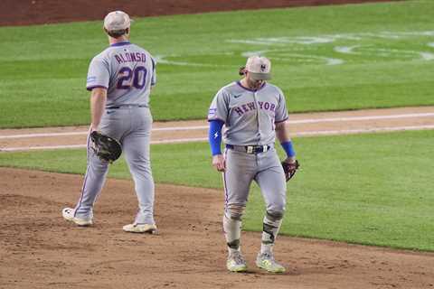 Pete Alonso’s key error part of porous defense that let down Mets