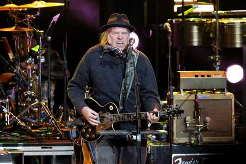 Neil Young Slams President Trump After ‘Out of Control’ Bruce Springsteen & Taylor Swift Rants