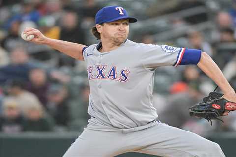 Jacob deGrom dialing it back in hopes of staying healthy this time
