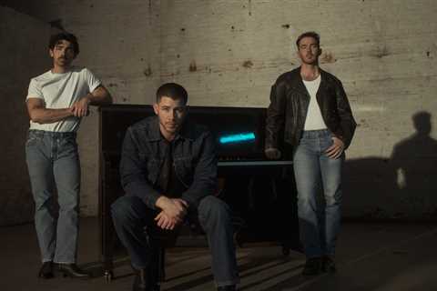 The Jonas Brothers Unveil ‘Greetings From Your Hometown’ Cover Art Shot in Native New Jersey