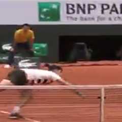 Carlos Alcaraz lauded for his stunning act of sportsmanship at French Open