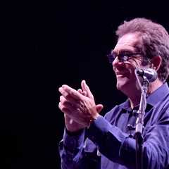 Huey Lewis Shares Update on Hearing Loss: ‘It’s Really Bad Not to Even Be Able to Enjoy Music’