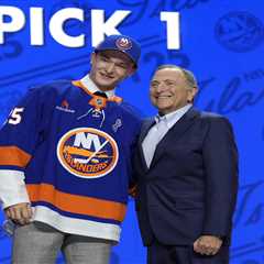 Islanders make Matthew Schaefer the No. 1 pick in the 2025 NHL Draft