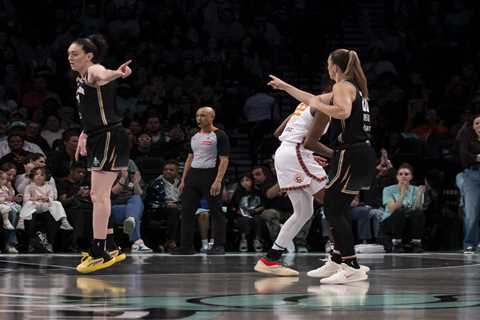 Liberty torch Sun for record 48-point blowout to tie best start in franchise history