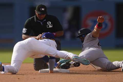 Jasson Dominguez exits game early with thumb injury in Yankees concern
