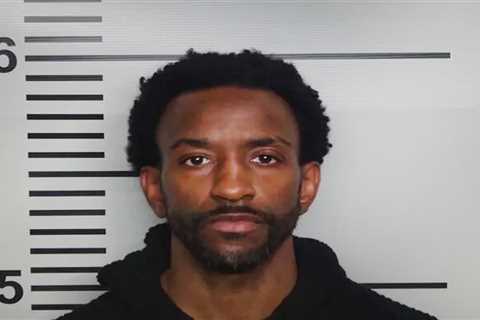 Ex-Louisville star Russ Smith arrested for suspicion of DUI, reckless driving