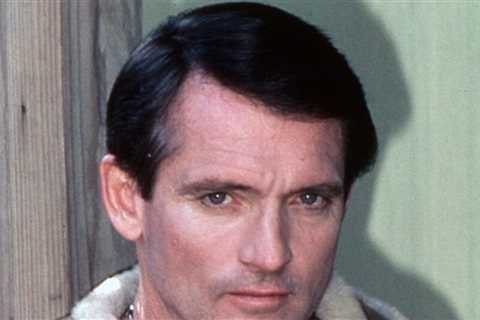 'General Hospital' Actor Chris Robinson Dead at 86