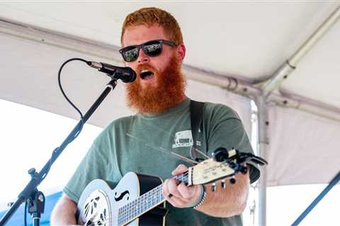 Oliver Anthony Drops Scorching Song ‘Scornful Woman’ About His Divorce & Money