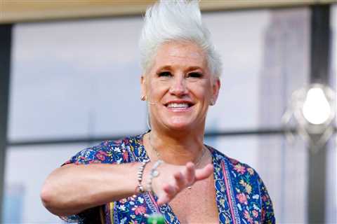 Food Network Star Anne Burrell Has Died At The Age Of 55