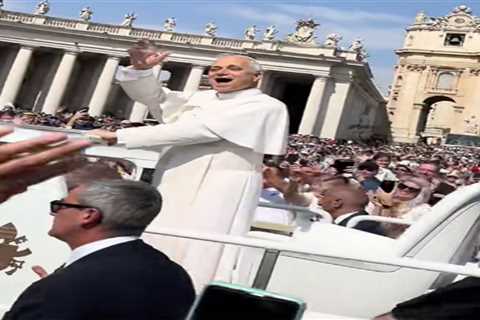 Pope Leo XIV joins ‘White Sox’ chant in spirited Vatican scene