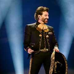 From ‘Plaza de Toros’ to The Charts: Alejandro Fernández Locks 13th No. 1, ‘It’s Something..