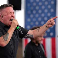 Dropkick Murphys Honor ‘First Class Loser’ Donald Trump During Warped Tour Set Featuring Jeffrey..