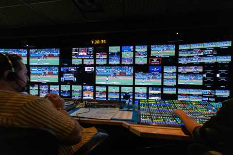SNY’s production team is bringing cinematography to the forefront of Mets games — mimicking scenes..