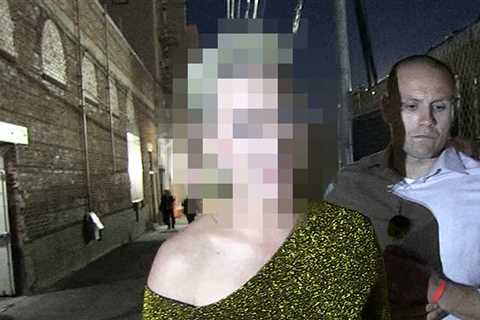 Guess Who This Superstar Singer Is!