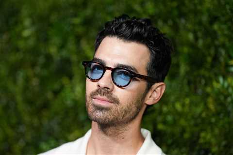 Joe Jonas Says a Fan Recently Told Him He Has ‘Tiny Nipples’: Watch His Reaction