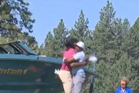Former MLB star Jimmy Rollins wins $325,000 boat with hole-in-one