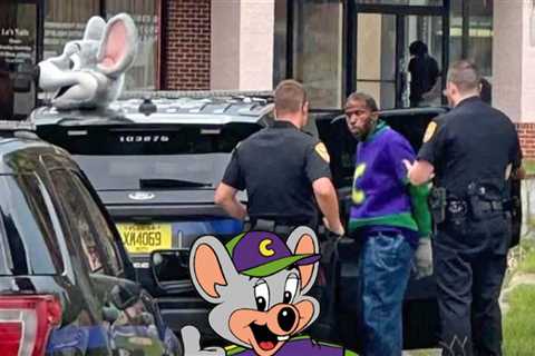 Chuck E. Cheese Mascot Arrested at Florida Restaurant, on Camera