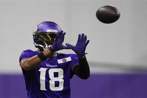 Justin Jefferson suffers hamstring strain in potential Vikings training camp concern