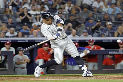 Aaron Judge out of lineup Saturday with elbow issue in major Yankees injury scare