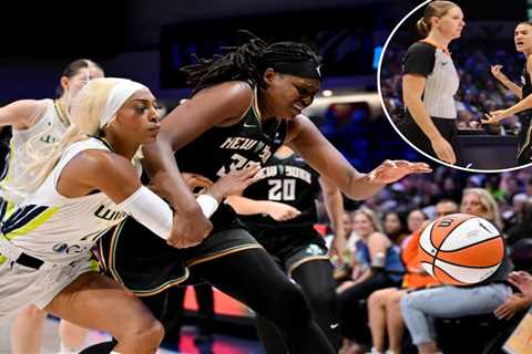 Liberty hold near-40 minute emergency meeting after ‘passive’ effort in ugly loss to Wings