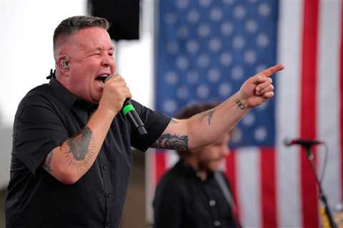 Dropkick Murphys Honor ‘First Class Loser’ Donald Trump During Warped Tour Set Featuring Jeffrey..