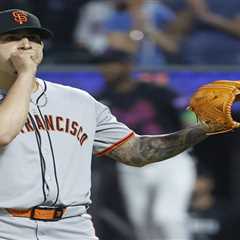 Traded pitchers fly home with ex-teams before Mets loss to Giants