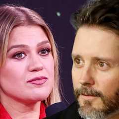 Kelly Clarkson's Ex-Husband Brandon Blackstock Dead at 48