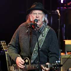 Neil Young Leaves Facebook Over ‘Unconscionable’ Chatbot Policies Allowing ‘Romantic’ Conversations ..