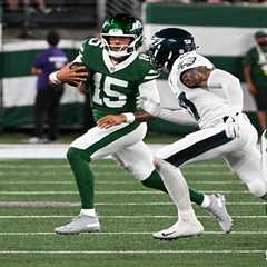 Jets QB questions persist and other takeaways from preseason loss to Eagles
