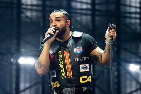 Drake Wants Your Help: The Rapper Is Looking for a Fan He Brought on Stage in Amsterdam