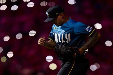 Phillies announcer thanks Twins for new closer Jhoan Duran after grand entrance: ‘This is..