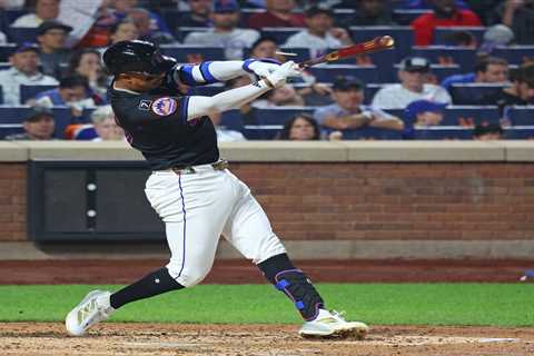 Carlos Mendoza looking ‘deep’ into Mets’ glaring lefty issue that’s ‘hard to wrap your head around’