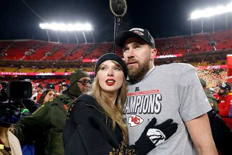 Taylor Swift Jokes She Might Upset a ‘Lot of Male Sports Fans’ by Appearing on Travis..