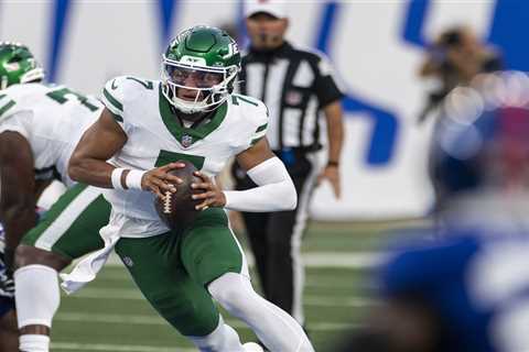 Jets’ obvious identity for shaky offense on display during preseason loss to Giants