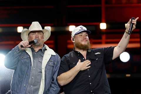 Luke Combs Says Garth Brooks Once Bought Him a Ford Bronco Raptor as a Thank You Gift: ‘I Was Just..
