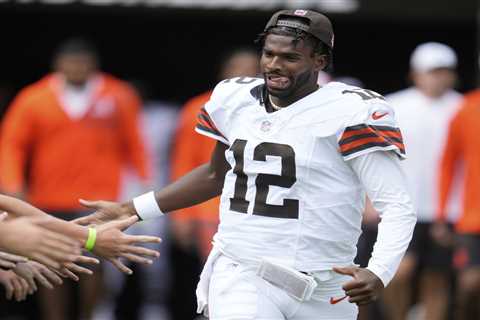 Browns cut QB Tyler Huntley with Shedeur Sanders set to be part of four-man group