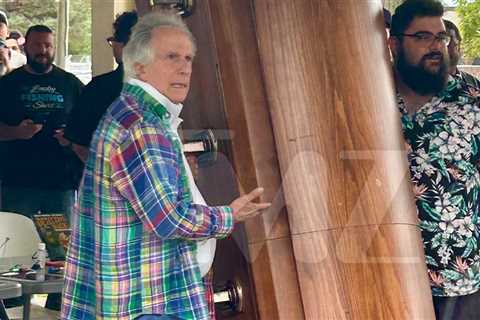 Henry Winkler Fan Rolls in Coffin for Fonz to Sign at Michigan Car Show