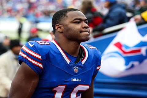 Raiders reunite with Amari Cooper after denying Jakobi Meyers’ trade request