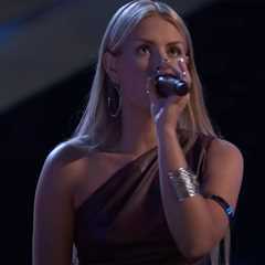 Watch Michael Bublé & Niall Horan Fight Over These 2 Young Women Who Got Four-Chair Turns on..