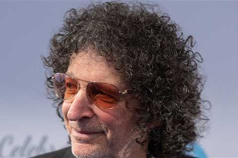Howard Stern Delays Radio Show's Rumored Axe Announcement
